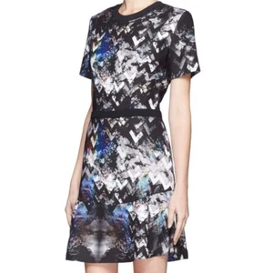 Sandro Galaxy Geo Kleid Mehrfarbig Mini Kurzarm Mini Rundhals 3 L - Bild 1 von 23