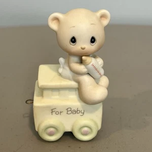Figura Tren de cumpleaños Precious Moments para bebé oso - Imagen 1 de 7