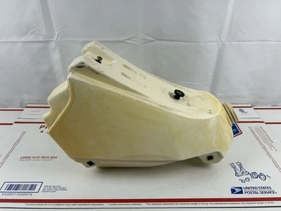 93 94 95 Yamaha YZ250 yz 125 250 Gas Fuel Tank 4EW-24110-01-00 oem *NEEDS REPAIR - Image 1 of 4