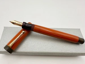 PARKER SENIOR DUOFOLD RED PERMANITE FOUNTAIN PEN FINE 14K - Picture 1 of 14