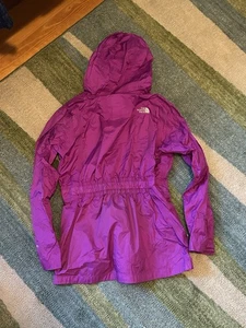 THE NORTH FACE Purple Hooded Windbreaker Rain Jacket Youth Girls Size 18 XL - Picture 1 of 2