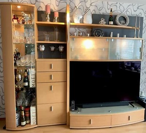 Wohnwand Ahorn Furnier, Rückwand-Paneel, Verspiegelte Glasvitrine, Beleuchtung! - Bild 1 von 14
