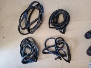 Front Or Rear Door Rubbers Rh-LH For Suitable Mercedes Benz T1&T2 207D Model. - Picture 1 of 2