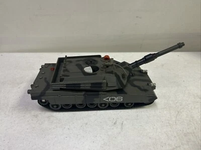 1/28 scale Interactive Battle Tank  Battery Operated - Image 1 of 4