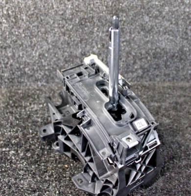 TOYOTA RAV4  Floor Gear Selector Shifter  Mechanism 2019  75M016-LHD  34K OEM - Image 1 of 4