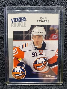 2009-10 UD Victory #318 John Tavares RC - Picture 1 of 2