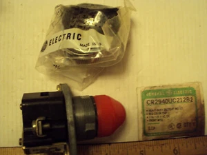 GE CR2940UC212B2; rote schwere öldichte 120 V AC/DC Kontrollleuchte - Bild 1 von 2