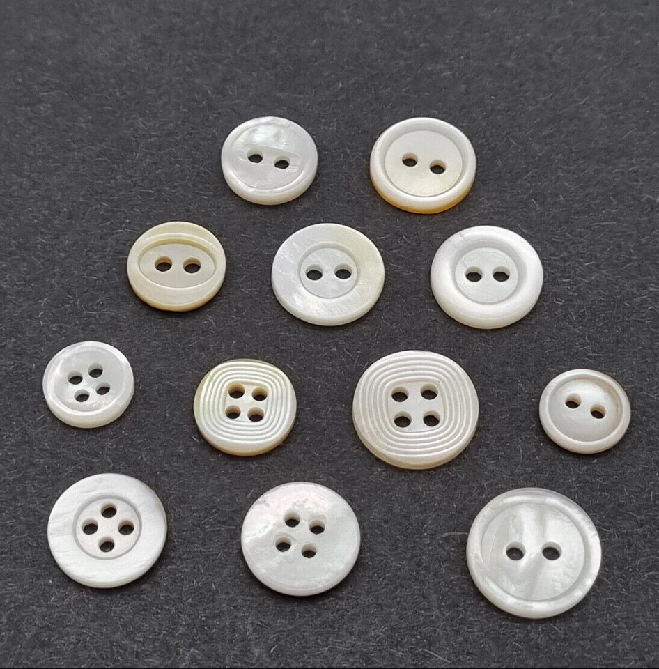 Weißer Perlmutt Knopf 10-14 mm verschiedene Varianten / MOP Button Bouton C57 - Bild 1 von 1