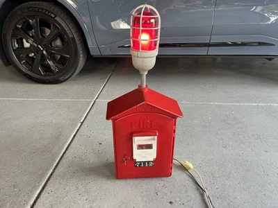 Caja y luz de alarma contra incendios Gamewell vintage en estado de funcionamiento, ¡¡¡BONITA!!!! Foto 1 de 4
