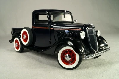 1935 Ford Pickup diecast by Danbury Mint 1/24 scale - Image 1 of 4