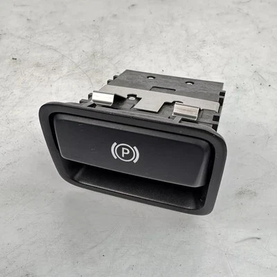 2014 15 - 2019 Mercedes Benz CLA250 Left Dash Dashboard Parking Brake Switch OEM - Imagem 1 de 4