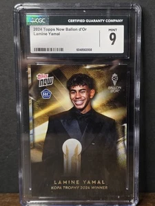 Balón de fútbol 2024 Topps Now D'OR Lamine Yamal radiocontrol novato CGC 9 COMO NUEVO - Imagen 1 de 6