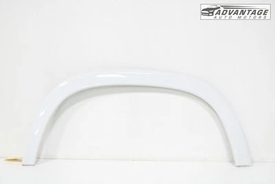 Chevrolet Traverse 2018-2023 rueda trasera izquierda arco acampanado moldura cubierta OEM Foto 1 de 4