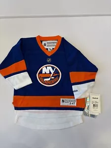 Camiseta deportiva de hockey New York Islanders NHL azul nueva con etiquetas Reebok impresa niño pequeño 2T4T $45 - Imagen 1 de 7