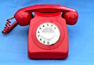 Vintage Red Telephone with Rotary Dial, GPO 8746G - NOT working - Photo 1/19