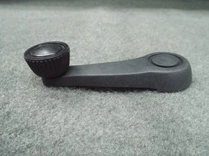 Window Crank 1978 1979 1980 1981 1982 Ford Fiesta Ghia 78 79 80 81 82 Door Part - Picture 1 of 7