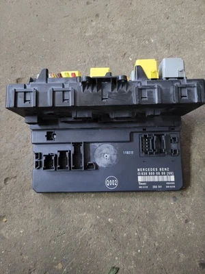 Mercedes Vito Viano 6399000800 SAM Fuse Box Comfort Module A6395450801 - Image 1 of 2