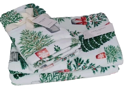 Juego de toallas de baño Laura Ashley 4 piezas toallas de baño y mano en maceta árboles de Navidad  Foto 1 de 2