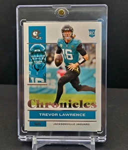 2021 Panini Chronicles Trevor Lawrence #47 (RC) Rookie Card Jaguars - Foto 1 di 7