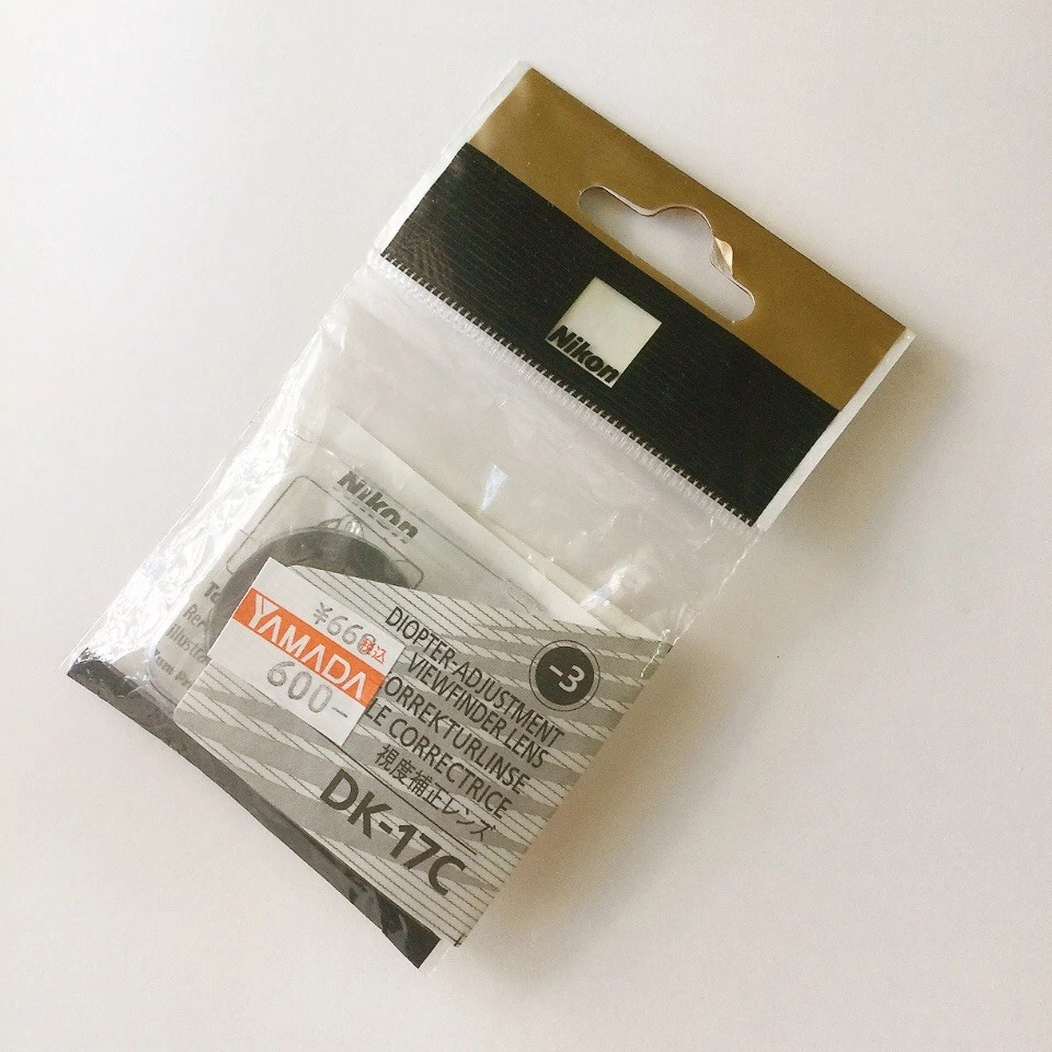 Lente de ajuste de dioptrías Nikon DK-17C -3,0 para D850 D700 D1 D6 D5 D4 F5 F6 D2SH Df Foto 1 de 4