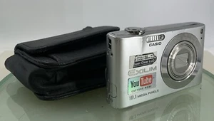 CASIO EXILM EX-Z100 CAMERA MINOR DOTS ON SCREEN SILVER WITH COVER TESTED - 731 - Picture 1 of 8