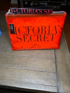 NUEVO ESTUCHE COSMÉTICO MAQUILLAJE ROJO CLARO VICTORIA'S SECRET BOLSO DE BELLEZA ORGANIZADOR EMBRAGUE - Imagen 1 de 6