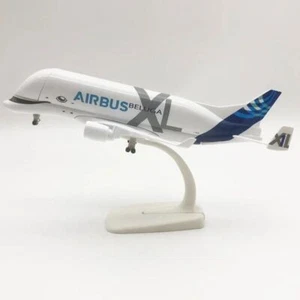 1:400 20 cm Airbus A330-700L Beluga con Rueda Metal Avión Modelo Decoración Regalo - Imagen 1 de 10