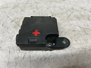 AUDI A4 B8 A5 8T 2011- UNDER BONNET BATTERY POSITIVE POWER JUNCTION 8K0937517B - Picture 1 of 5