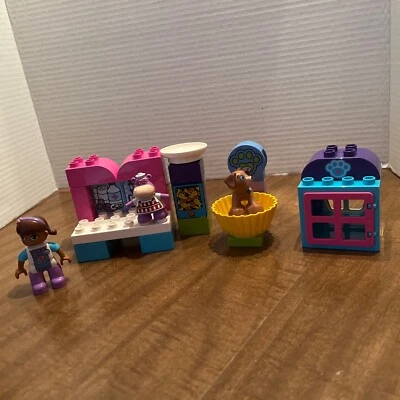 LEGO 10828 DUPLO Disney Junior Doc McStuffins Doc's Pet Vet Care Incomplete - Image 1 of 4