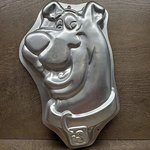 Scooby Doo Cake Pan Wilton Metal Aluminum 2105-3206 Baking Mold Dog ScoobyDoo - Picture 1 of 6