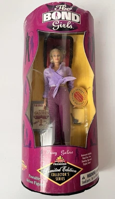 1998 Exclusivo Premier 007 Bond Girl Pussy Galore 7" Boneca Goldfinger Nova Na Caixa - Imagem 1 de 4