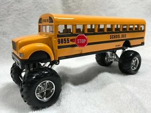 School Bus Ruota Grande 8,5"" Metallo pressofuso 9855 (interrotto) 9880 DC In magazzino - Foto 1 di 7