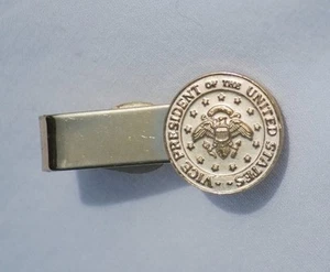 Vice President of the United States Tie Bar Robbins Co - Picture 1 of 4