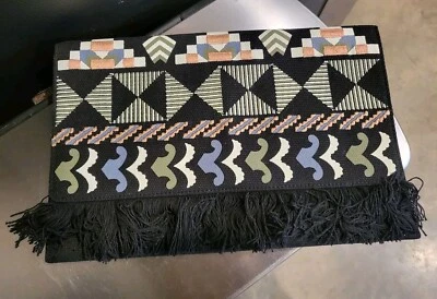 Boho STELLA & DOT Multicolor TAJ Tejido FRINGE Borde SOBRE Bolso sin asas Cartera Foto 1 de 4