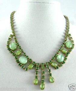 Vintage gold tone Green & Clear Crystal Rhinestones Pearly Glass stones Necklace - Picture 1 of 8