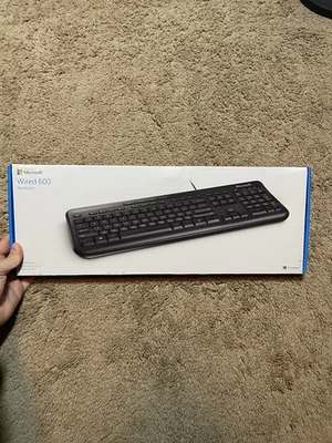 FRENCH LAYOUT Microsoft  Keyboard 600 ANB-00003 Wired BRAND NEW SEALED - Image 1 of 4