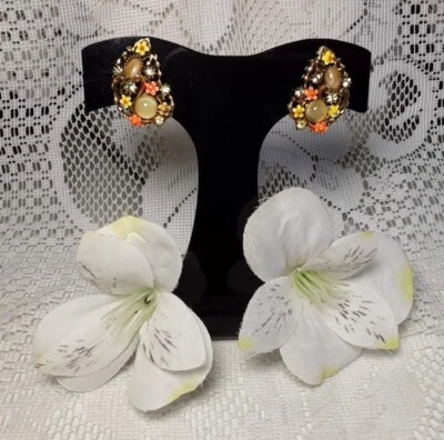 Pendiente Tono Dorado Amarillo Naranja Esmalte Cristales Lunar Flores Pequeñas Firmado ARTE Foto 1 de 4