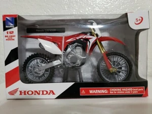 Honda CRF450R 2018 1:12 Scale Motorcross Bike Motorcycle Model by New Ray 57873 - Picture 1 of 2