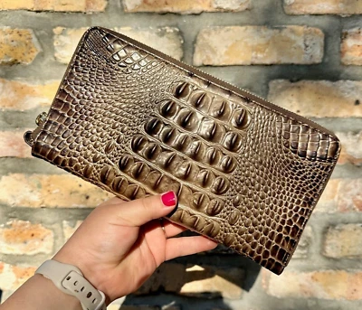 Brahmin Melbourne SKYLER Bolso sin asas Muñequera Grande Viaje Cremallera Cartera CAFÉ Marrón Foto 1 de 4