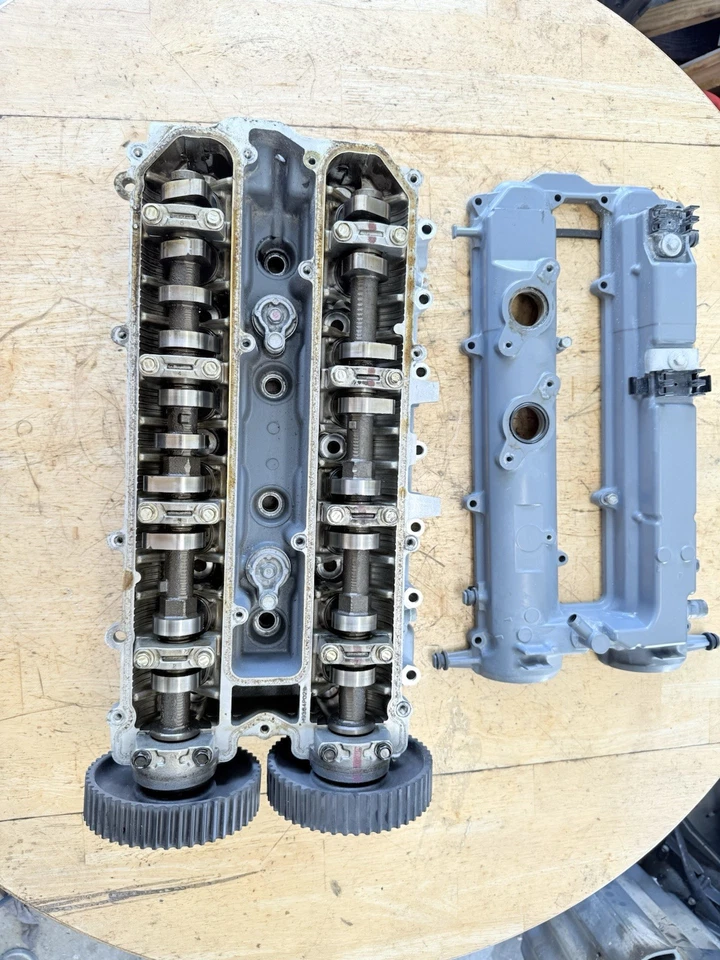 04-2007 F150 150hp Yamaha  Outboard Cylinder Head 63P-11110-00-94 63P-W009A 👍 - Image 1 of 4