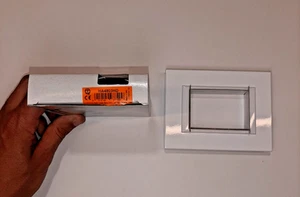 HA4803HD BTICINO AXOLUTE  PLACCA RETTANGOLARE A 3 MODULI MONOCHROME BIANCO - Imagen 1 de 3