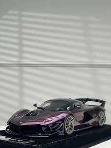 Ferrari FXX-K EVO (Chameleon Purple) [Henson&Heaven] 1/18 scale - Picture 1 of 4