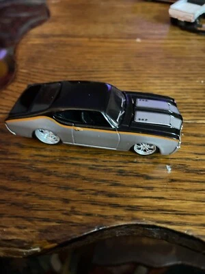 MAISTO 1969 OLDSMOBILE CUTLASS 442 в M2 витрина подержанный - Изображение 1 из 4