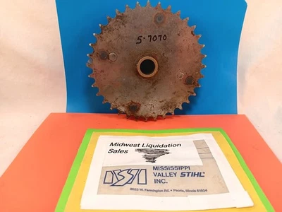 Toro 526 726 826 832 Snowblower Jackshaft Sprocket 5-7070 Chains 5-9430, 8-8810 - Image 1 of 4