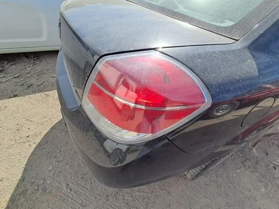 2009 Saturn Aura Passenger Right Tail Light Assembly OEM Used 3727208 - Image 1 of 4