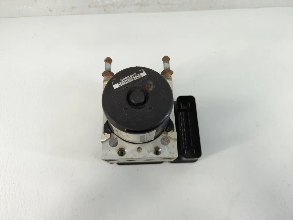 2010-2012 Ford Fusion Electrical Gas Fuel Pump Assembly EZUHD - Image 1 of 4