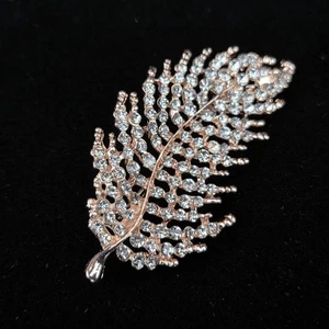 Feder Blatt Strass rosegoldfarben Metall Modeschmuck Brosche Anstecknadel - Bild 1 von 8