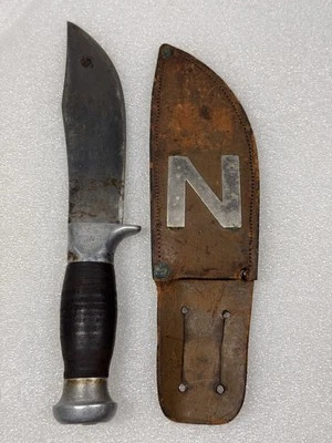 Cuchillo Estuche Raro 1940-1965 Caza Hoja Fija Cuchillo Mango Cuero con Funda Foto 1 de 4