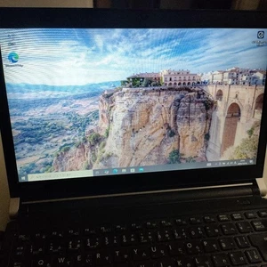 Toshiba Laptop dynabook R73/D Intel Core i5-6200U RAM 8GB SSD 256GB Win 10 Pro - Picture 1 of 12