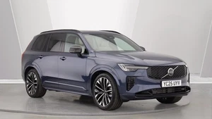 2025 Volvo XC90 T8 PHEV AWD Plus Dark (Sunroof, Pilot Assist, 21' Alloys, BLIS) - Picture 1 of 24